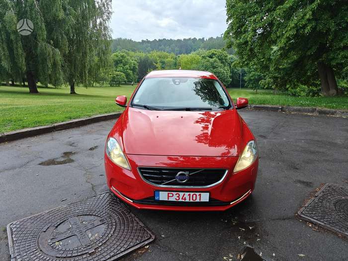 Volvo V40, 2.0 l., hatchback