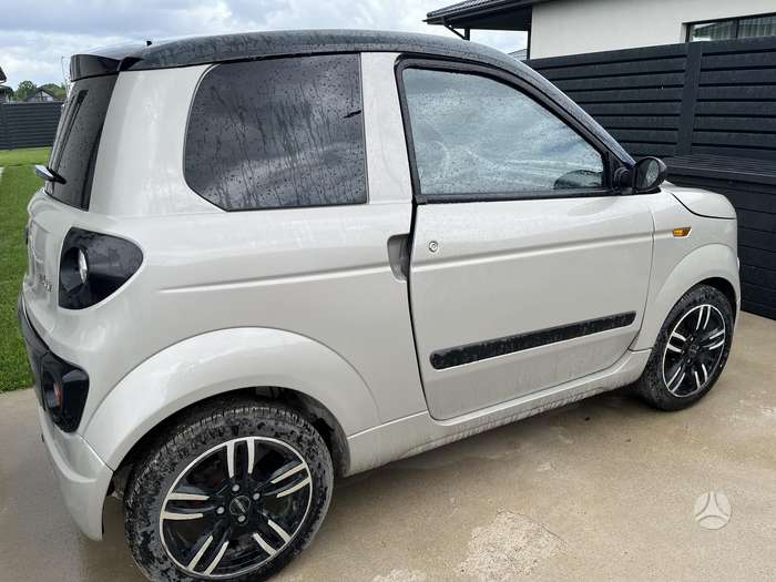 Microcar Mgo, 0.5 l., Седан