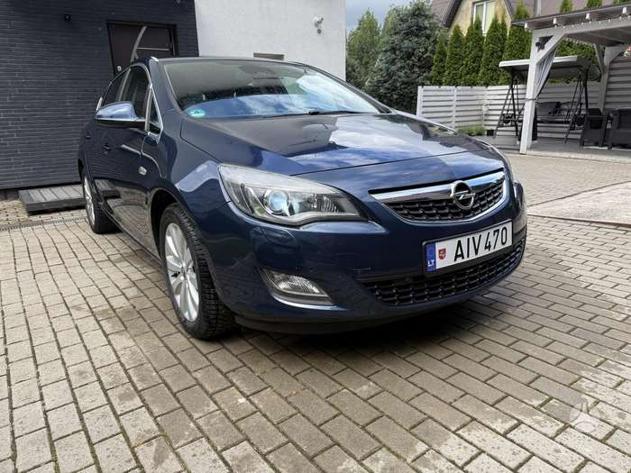 Opel Astra, 1.4 l., Хэтчбек