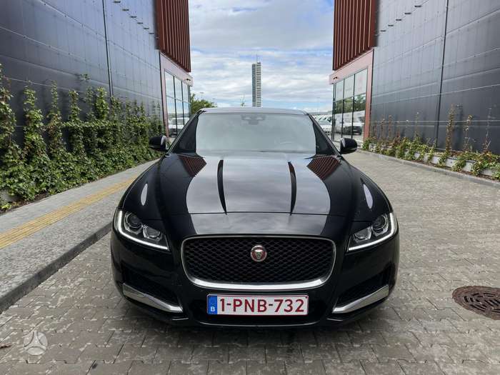 Jaguar XF, 3.0 l., Седан