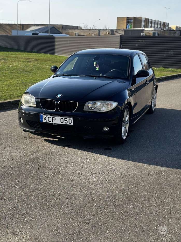 BMW 120, 2.0 l., hatchback