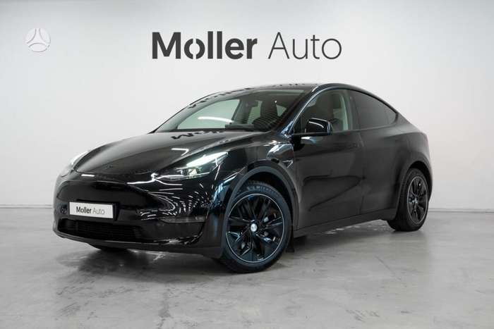 Tesla Model Y, hatchback