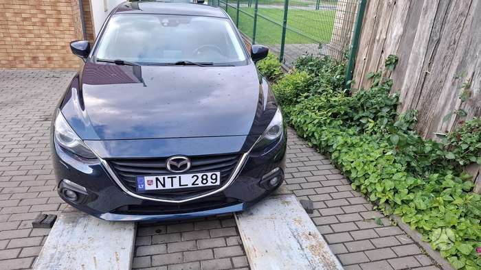 Mazda 3, 2.2 l., hatchback