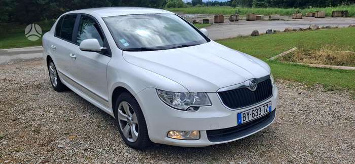 Skoda Superb, 1.6 l., Седан