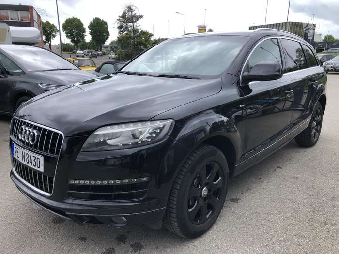 Audi Q7, 3.0 l., off-road / crossover