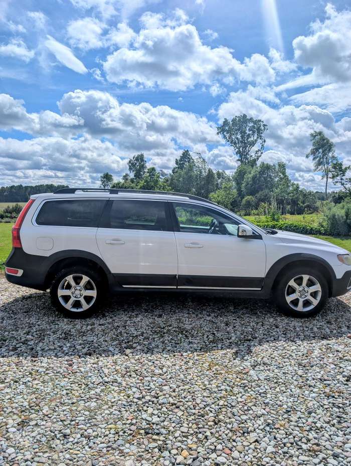 Volvo XC70, 2.4 l., wagon