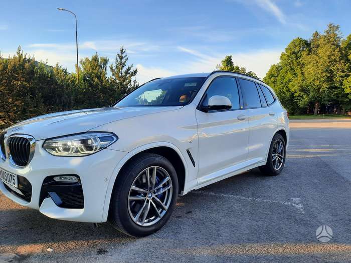 BMW X3, 2.0 l., Минивэн