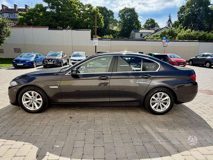 BMW 528, 2.0 l., Седан