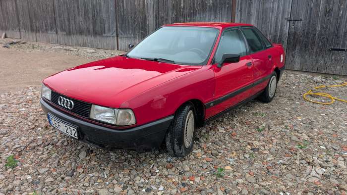 Audi 80, 1.8 l., Седан