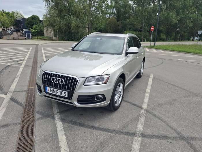 Audi Q5, 2.0 l., off-road / crossover
