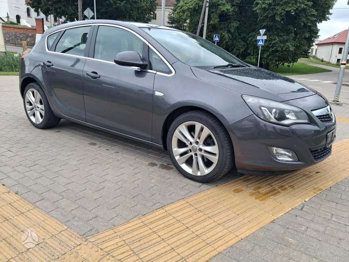 Opel Astra, 1.7 l., Хэтчбек