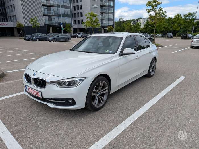 BMW 330, 2.0 l., Седан