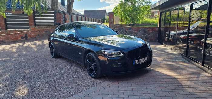 BMW 740, 3.0 l., Седан