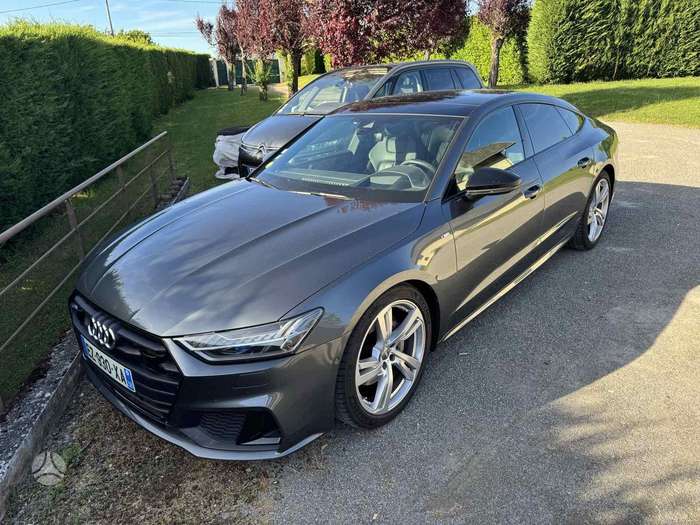 Audi A7, Хэтчбек