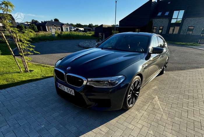 BMW M5, 4.4 l., Седан
