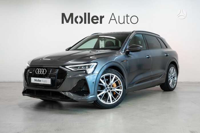 Audi e-tron, off-road / crossover