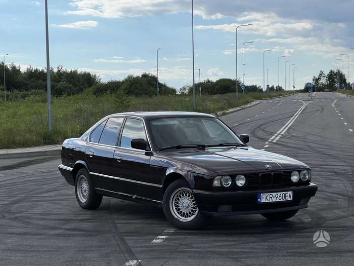BMW 520, 2.0 l., Седан