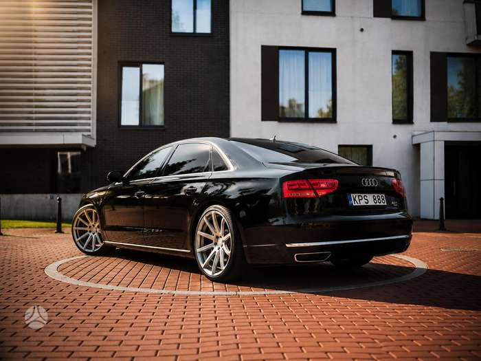 Audi A8, 4.0 l., Седан