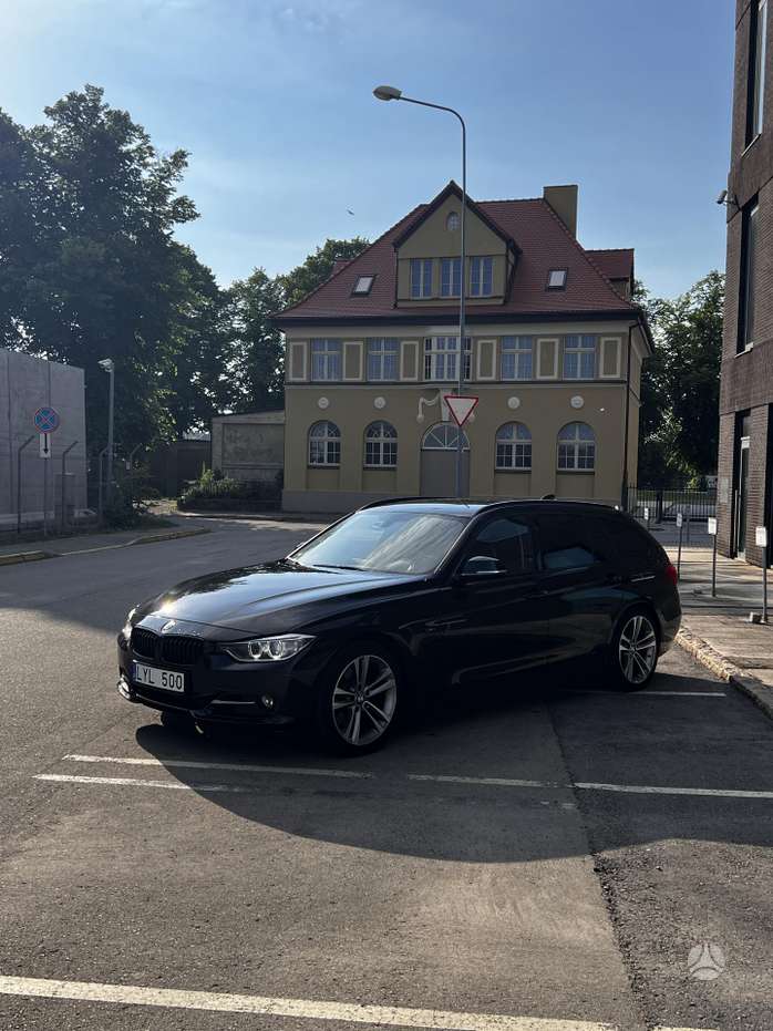 BMW 330, 3.0 l., wagon