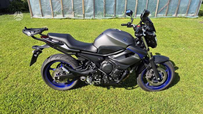 Yamaha XJ6 600cc, street / classic