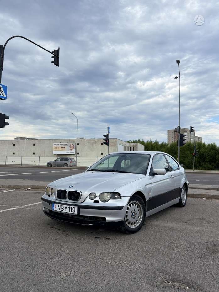 BMW 316, 1.8 l., hatchback