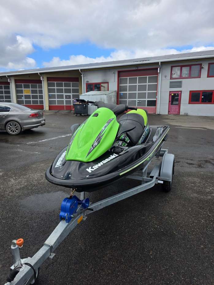 Kawasaki STX15F, водные мотоциклы