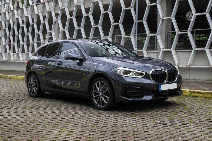 BMW 120, 2.0 l., hatchback