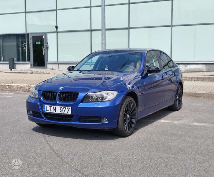BMW 318, 2.0 l., Седан