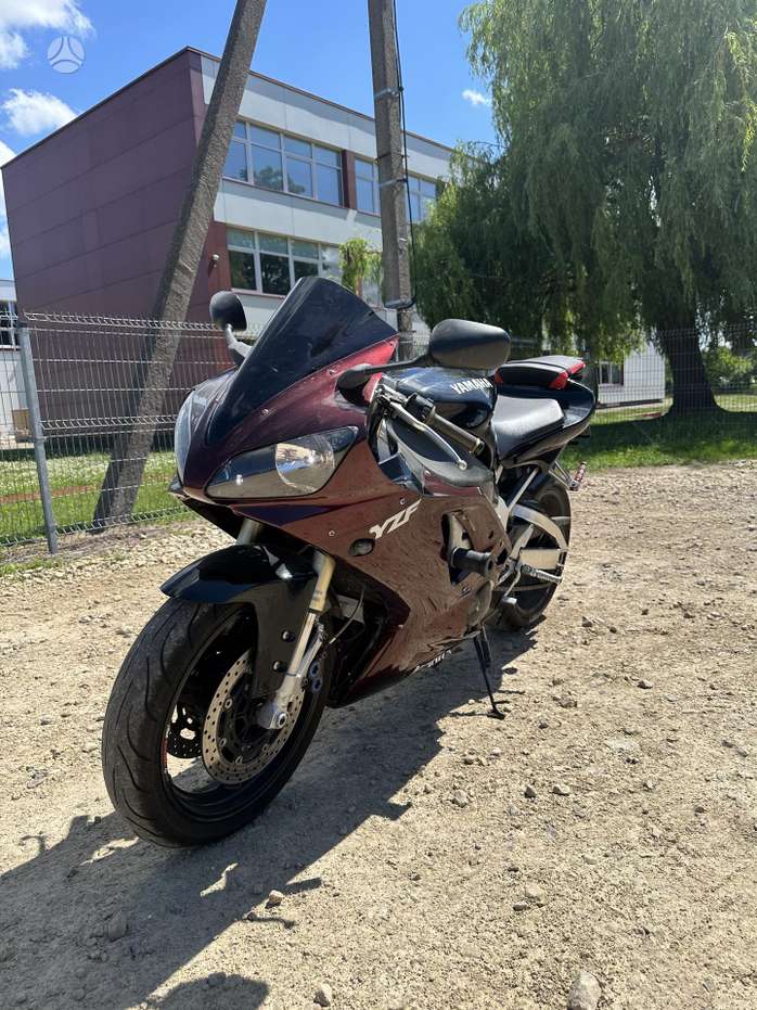 Yamaha R1 1000cc, superbikes