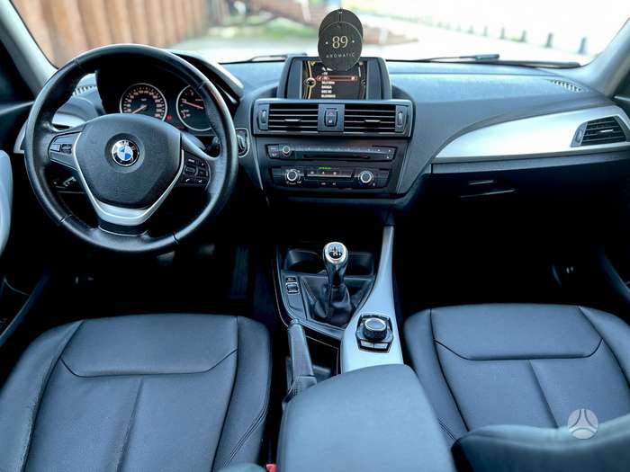 BMW 116, 2.0 l., hatchback