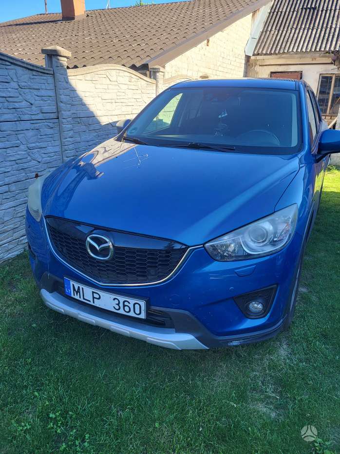 Mazda CX-5, 2.2 l., off-road / crossover