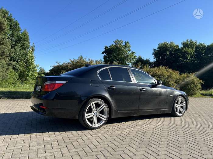 BMW 520, 2.0 l., Седан