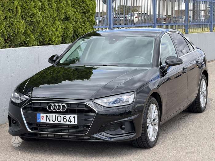 Audi A4, 2.0 l., Седан
