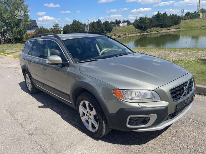 Volvo XC70, 2.4 l., wagon