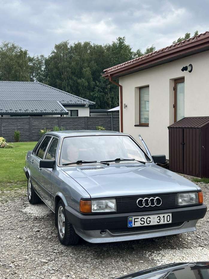 Audi 80, 1.8 l., Седан