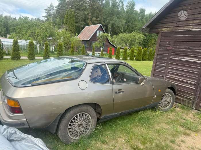 Porsche 924, hatchback