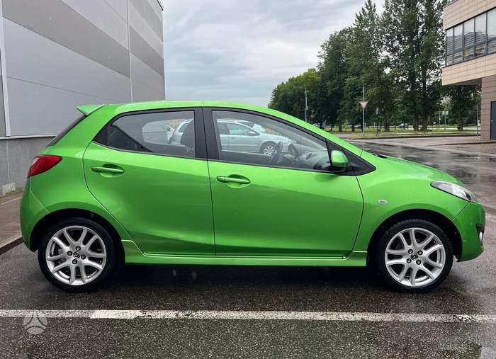 Mazda 2, 1.6 l., hatchback