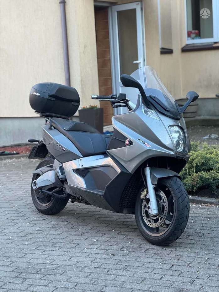 Gilera GP 800 839cc, scooters / mopeds