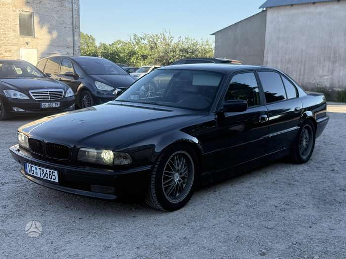 BMW 735, 3.5 l., Седан