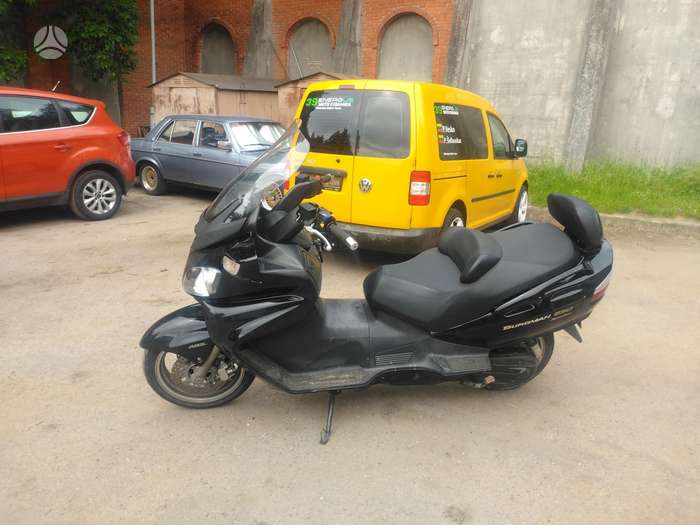 Suzuki Burgman 650cc, scooters / mopeds