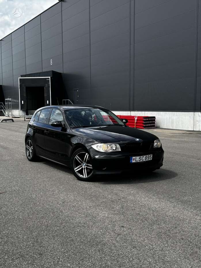 BMW 118, 2.0 l., hatchback