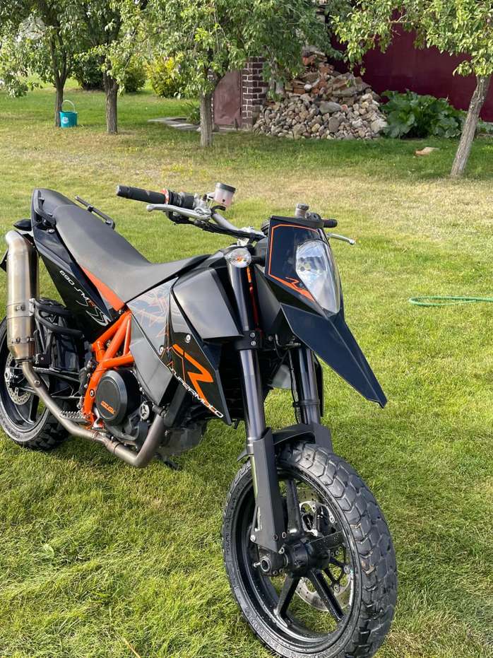 KTM Supermoto 690cc, supermoto
