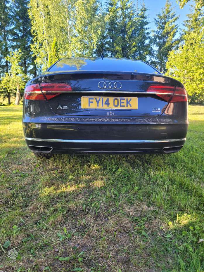 Audi A8, 4.1 l., Седан