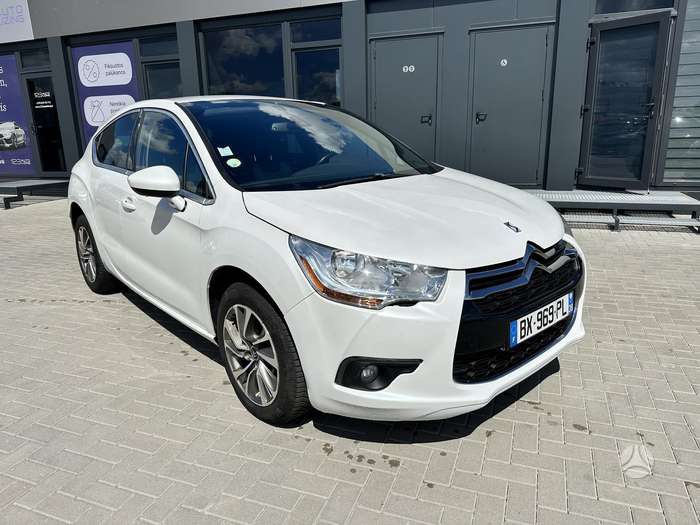 Citroen DS4, 1.6 l., hatchback