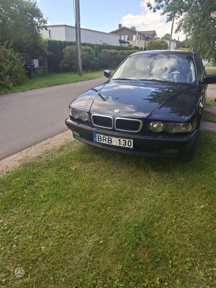 BMW 730, 2.9 l., Седан