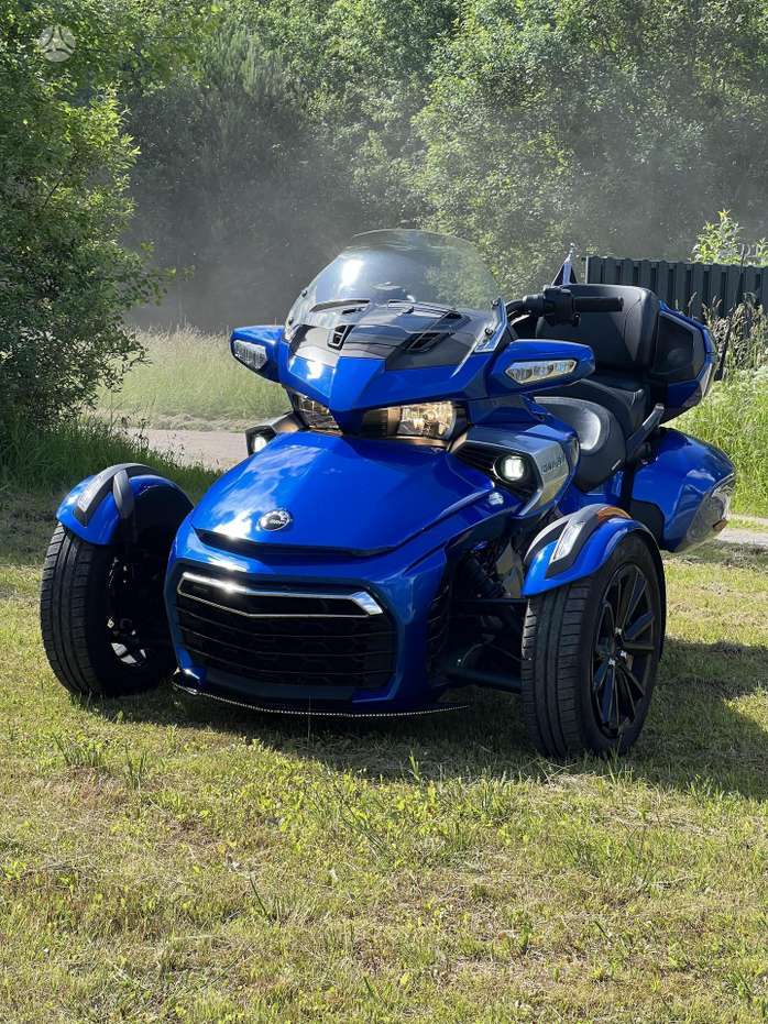 Can-Am Spyder 1330cc, trikes