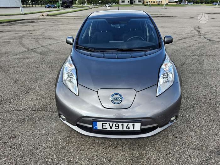 Nissan Leaf, 30 kWh, hatchback