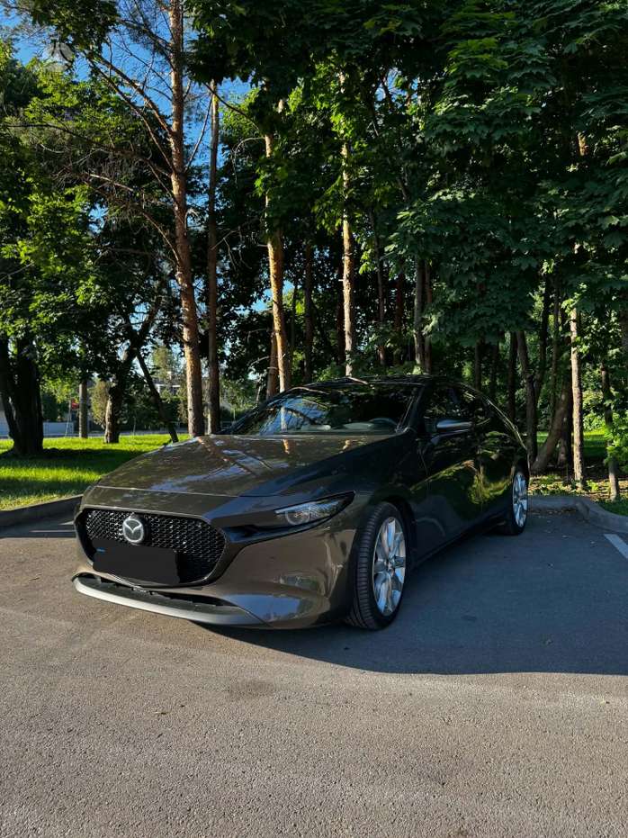 Mazda 3, 2.0 l., hatchback