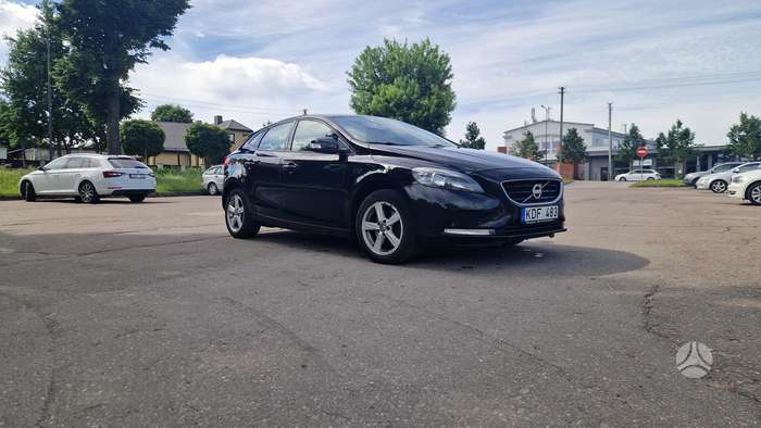 Volvo V40, 1.6 l., Хэтчбек