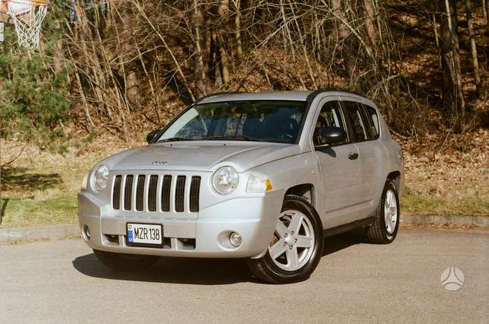Jeep Compass, 2.4 l., off-road / crossover